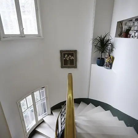 Veeve - Botanical Eclecticism In The 20th *