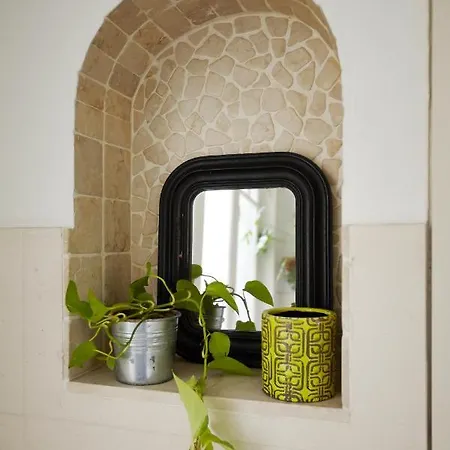Apartment Veeve - Botanical Eclecticism In The 20th *