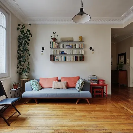 Apartment Veeve - Botanical Eclecticism In The 20th